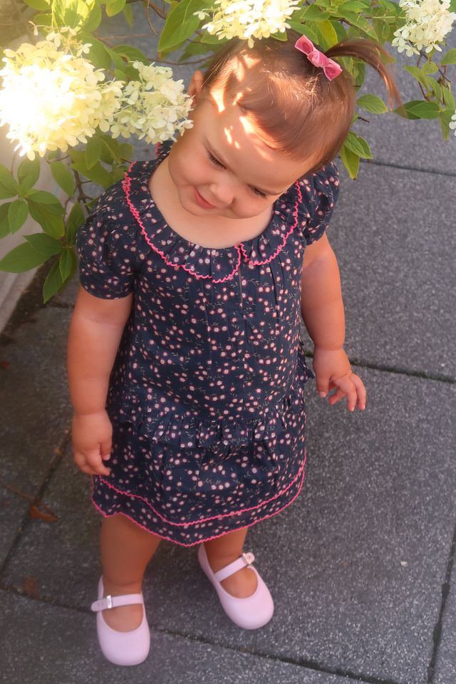 The Tiny Denver Top - Daisy Ditsy Toss Navy